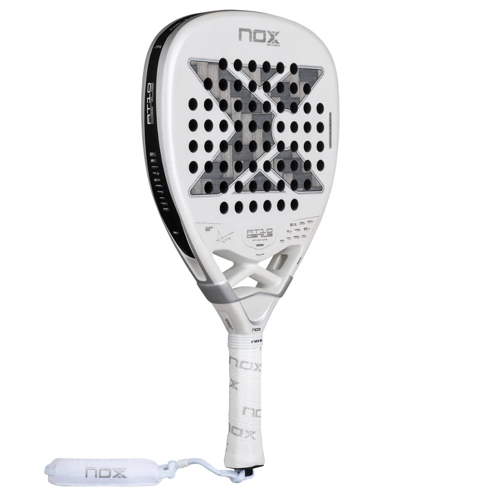 Pala de Padel Nox AT10 Genius 12K Alum XTREM +Overgrip + Protector