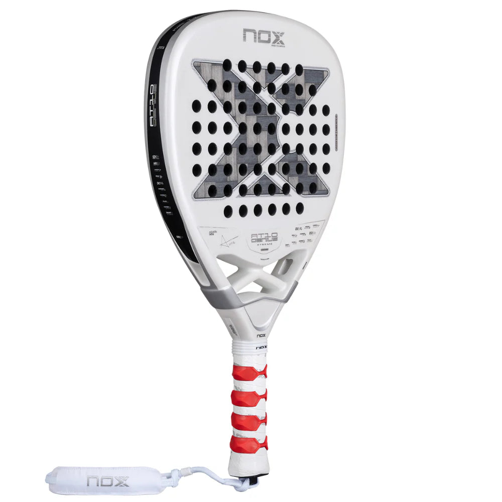 Pala de Padel Nox AT10 Genius 12K Alum XTREM +Overgrip + Protector